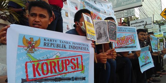 KPK pakai strategi 'makan bubur' usut kasus e-KTP