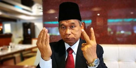 Raja dukun ngaku bisa tangkal serangan rudal Korut pakai kelapa
