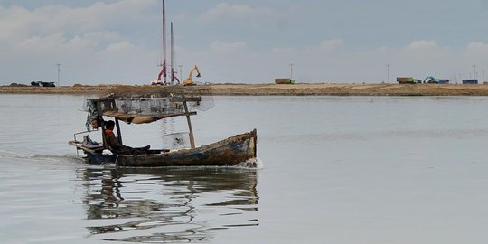 Tanggul di sepanjang Pantai Utara dibangun pakai 3 sumber dana