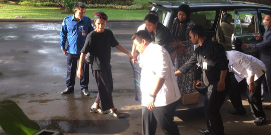 Petani yang aksi semen kaki temui Kepala Staf Presiden di Istana