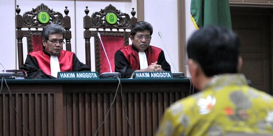 Tak kunjung beres, sidang Ahok selama 15 pekan dikeluhkan warga