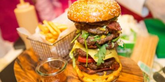 Burger termahal dunia, pakai 7 lapis daging & seharga Rp 134 juta