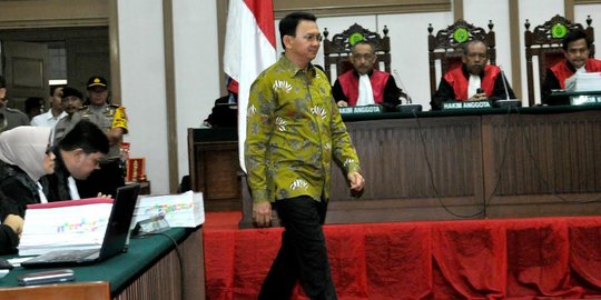 Saksi ahli nilai kata 'pakai' sangat berpengaruh di pidato Ahok