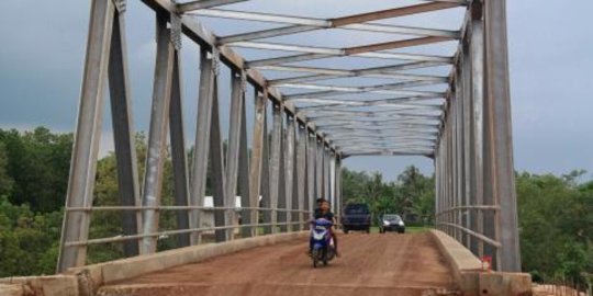 Purwakarta punya jembatan penghubung antarkabupaten