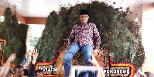 Temui paguyuban warga Jatim di Senen, Djarot diarak Reog Ponorogo