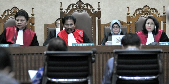 Saksi kasus e-KTP mengaku dipaksa dan diancam penyidik KPK