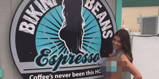 Warung Kopi ini sajikan wanita berbikini