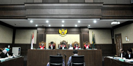 Sindiran tajam hakim Tipikor di sidang kasus korupsi e-KTP