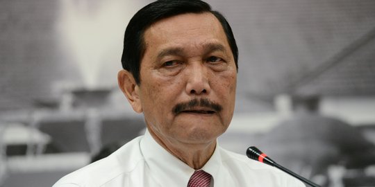 Luhut: Jangan suruh Presiden naik Esemka, nanti remnya blong