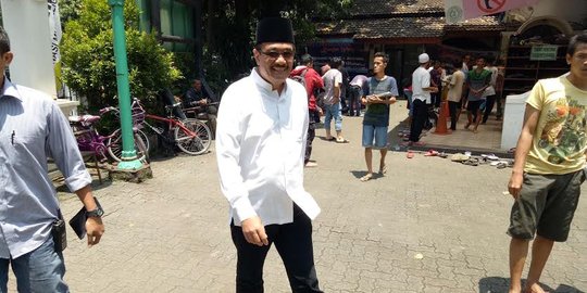 Djarot soal peci: Yang populerkan Soekarno, saya dikenal juru kunci