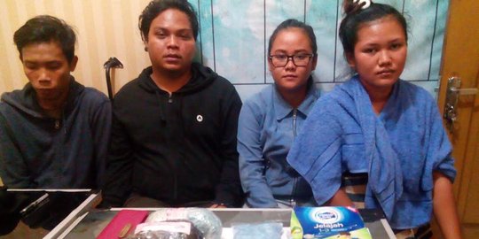 4 Pengedar dibekuk polisi, 1 kg sabu dan 8 ribu ekstasi disita