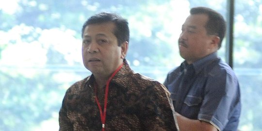 MAKI ungkap foto Setnov & Luhut Pandjaitan bersama terdakwa e-KTP