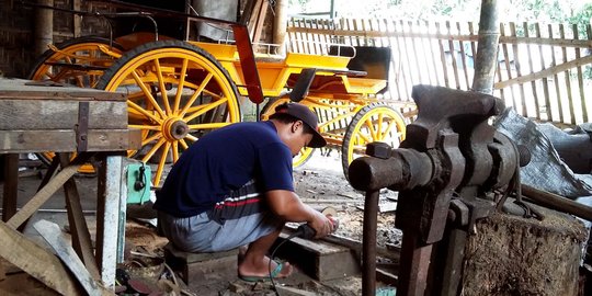 Mengunjungi bengkel andong di Yogya yang eksis hingga mancanegara