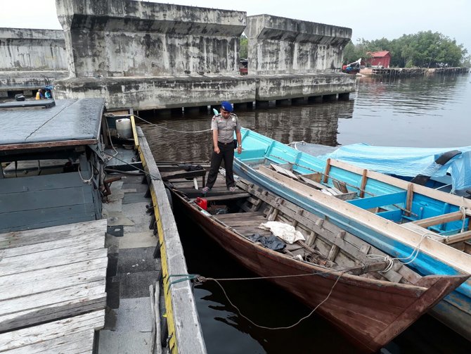 perompak kapal tanker di riau