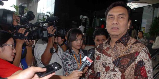 Sambangi Istana, Effendi Simbolon sampaikan undangan ke Jokowi