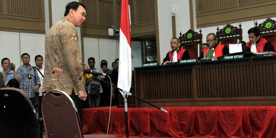 Pengacara Ahok minta pemeriksaan saksi dibatasi 1,5 jam