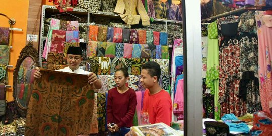 Anies: Jakarta bisa jadi tempat berkumpulnya batik nasional