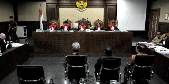 Dugaan suap gelondongan e-KTP