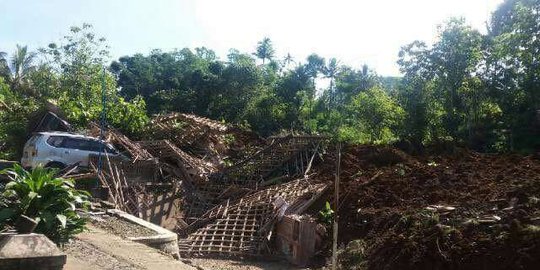 Jumlah korban tertimbun longsor di Ponorogo bertambah jadi 31 orang