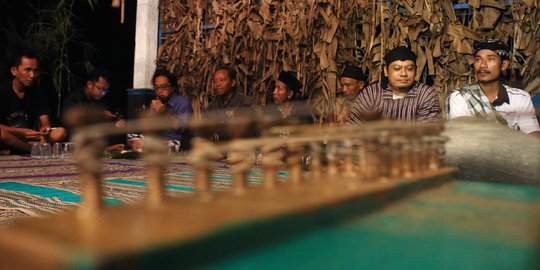 Setop pupuk kimia, petani Banyumas panen perdana beras lokal organik