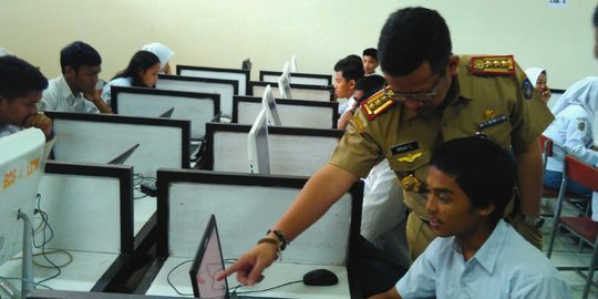 Hari pertama UN di Makassar, server sempat bermasalah 20 menit