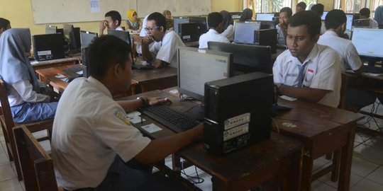 UNBK di SMK Negeri 1 Kota Mojokerto terkendala fasilitas komputer