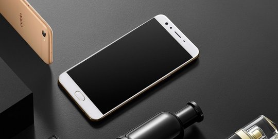 Oppo F3 Plus dipesan 13 ribu unit dalam seminggu