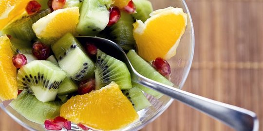 ini yang terjadi pada tubuh saat makan buah di pagi hari