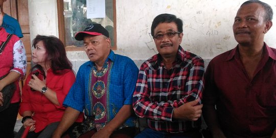 Di Sentra Primer, Djarot sambangi empat RT minta doa restu