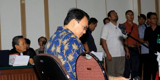 Penasihat hukum tuding JPU buat kesan Ahok sering singgung Al Maidah