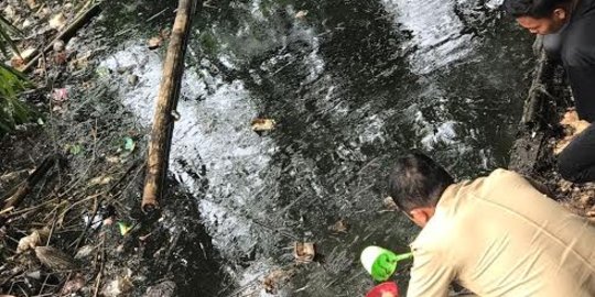 Polisi selidiki oli tumpah yang cemari Waduk Saguling