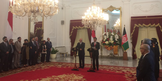 Jokowi sebut Presiden Afghanistan minta bantuan damaikan negaranya