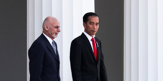 Keakraban Jokowi sambut kunjungan bersejarah Presiden Afghanistan