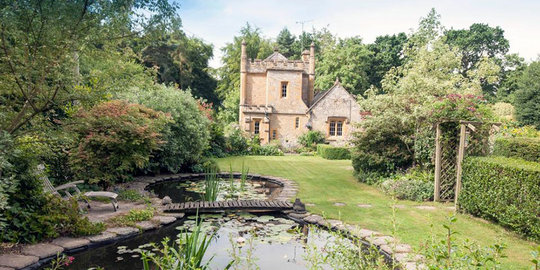 Kastil terkecil di Inggris dijual dengan harga 9 milyar Rupiah