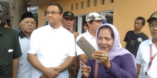 Anies sindir surat edaran Polda agar tuntutan Ahok tak dibacakan