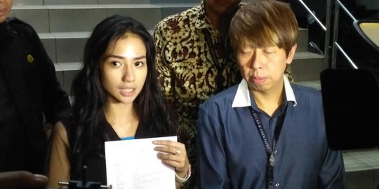 Merasa dilecehkan, artis Bella Luna polisikan Razman Nasution