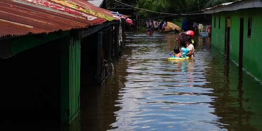 Korban banjir di Samarinda kelaparan dan terserang penyakit gatal