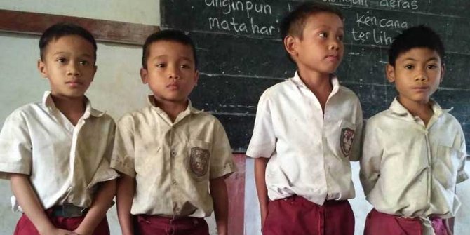 5100 Koleksi Gambar Anak Sekolah Miskin Terbaik