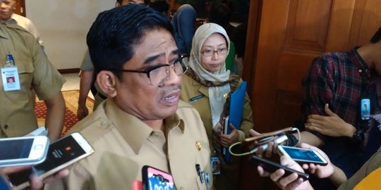 Sumarsono persilakan Mbah Mijan datangkan sejuta jin amankan DKI