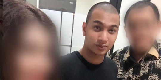 Cerita hacker ganteng bagi-bagi uang ke pengemis Rp 3 juta