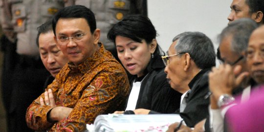 Sidang Ahok kembali munculkan polemik