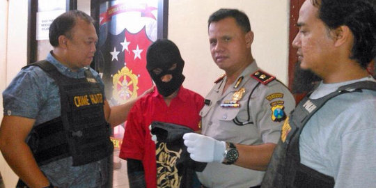 Simpan dendam, dua pelajar bacok musuh lamanya hingga terkapar