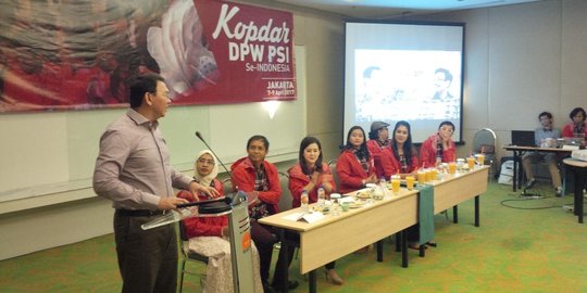 Saat Ahok keki lihat Palu sidang