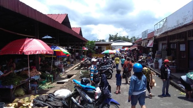 pasar tomohon