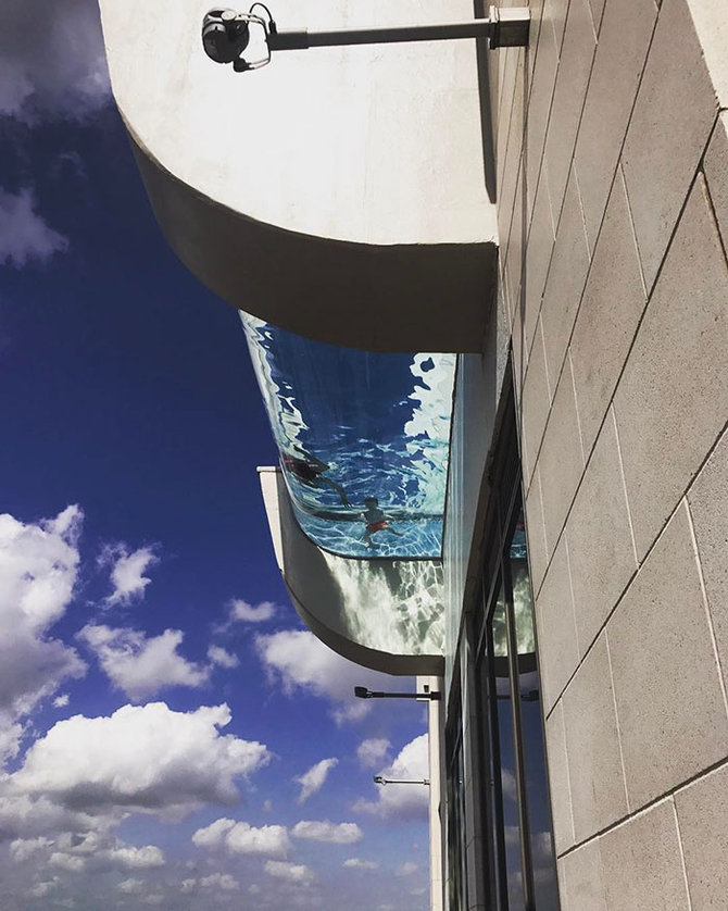 sky pool di market square tower