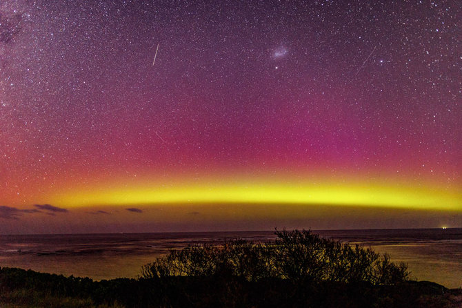 aurora australis atau southern lights