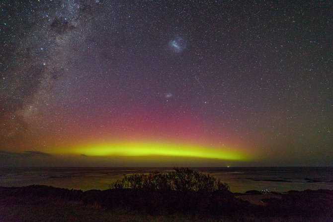 aurora australis atau southern lights