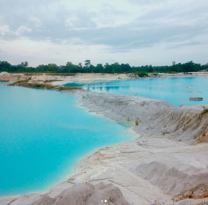 danau kaolin belitung