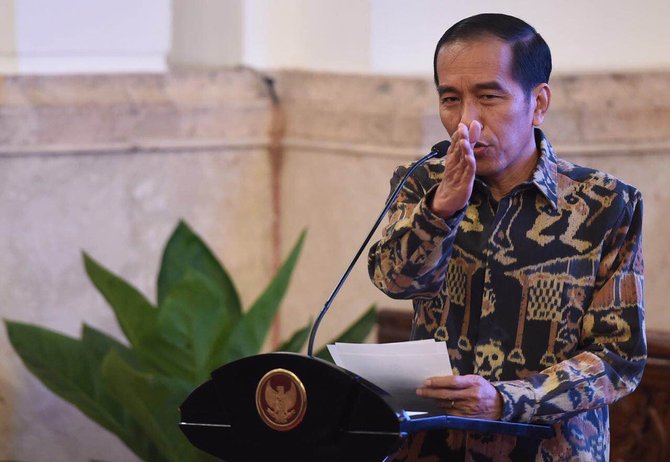 presiden jokowi saksikan penandatangan enam proyek strategis