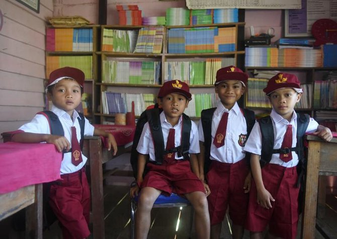 pelajar di tapal batas